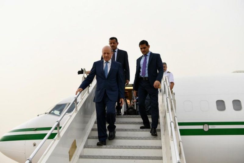 الرئيس العليمي يعود العاصمة المؤقتة عدن