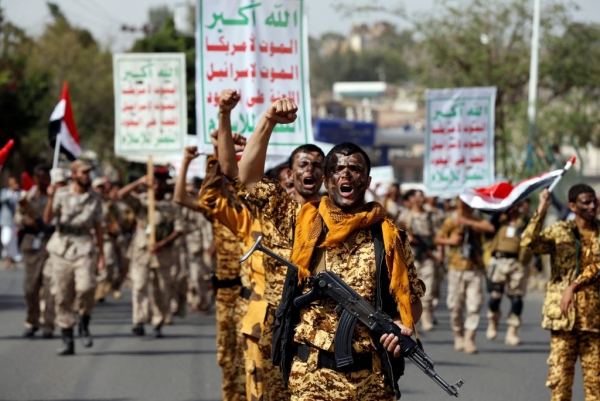 واشنطن تحث الحوثيين على اختيار التفاوض بدلاً من الهجمات الإرهابية على الموانئ في اليمن