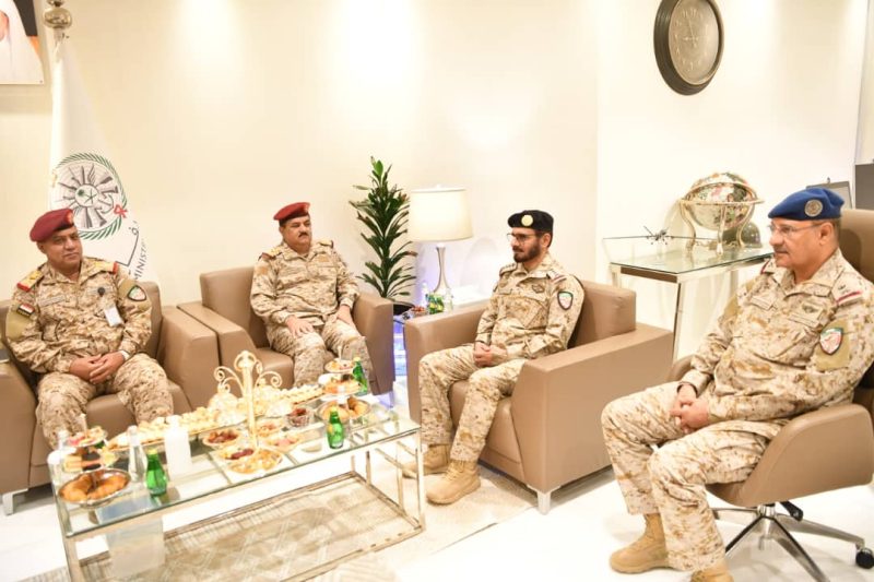 وزير الدفاع يبحث مع قائد القوات المشتركة للتحالف التعاون المشترك والدعم المتواصل للجيش